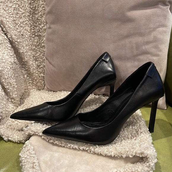 Zara Black Heels - Picture 2 of 3